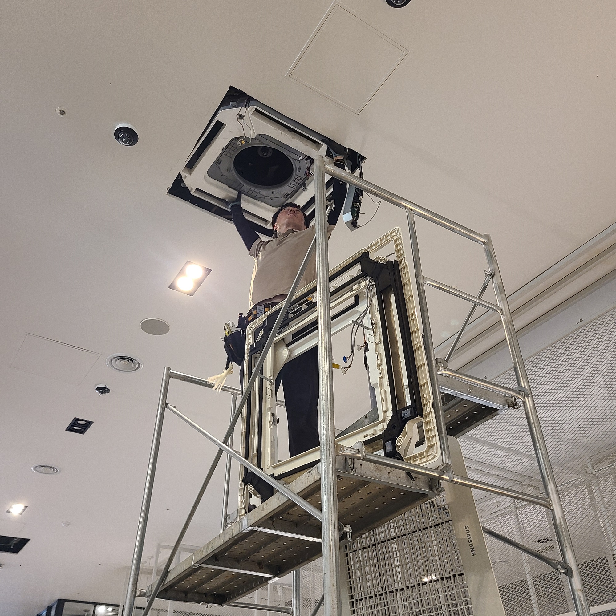 에어컨 설치 시공