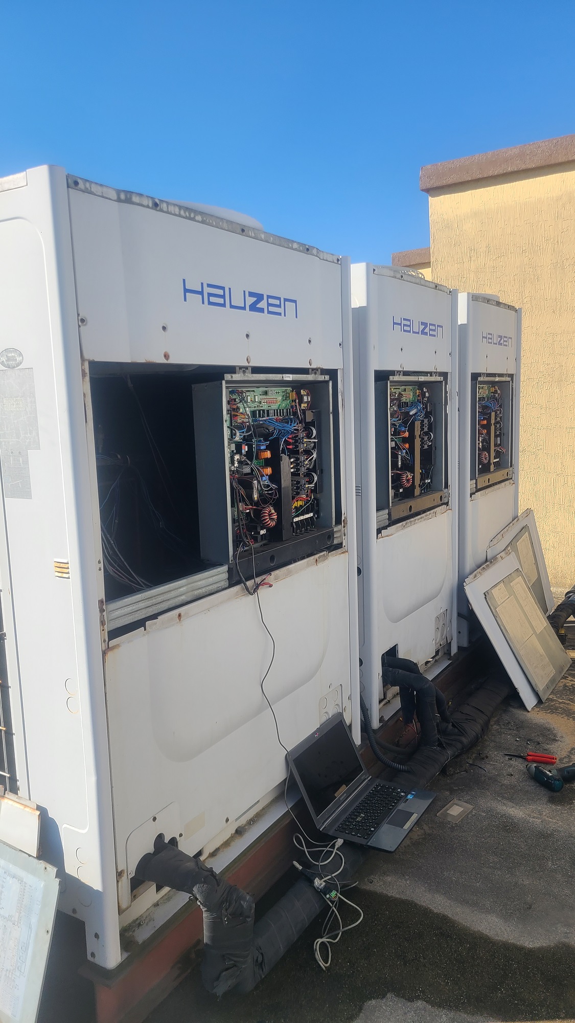 에어컨 수리 현장